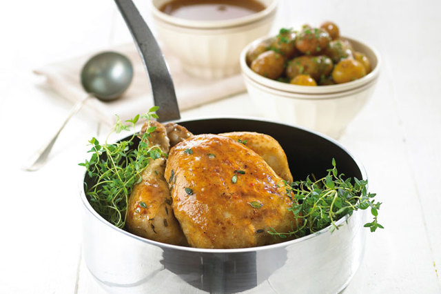 Kylling i cocotte med rodfrugter og citronsky