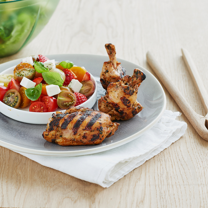 Kyllingespareribs & minikøller med tomatsalat med jordbær